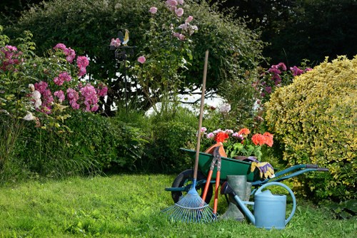 Screen-reader friendly garden service webpage content